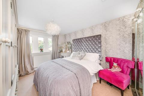 Balloch Cottage Bilham Road, Clayton West, Huddersfield, HD8 9PA