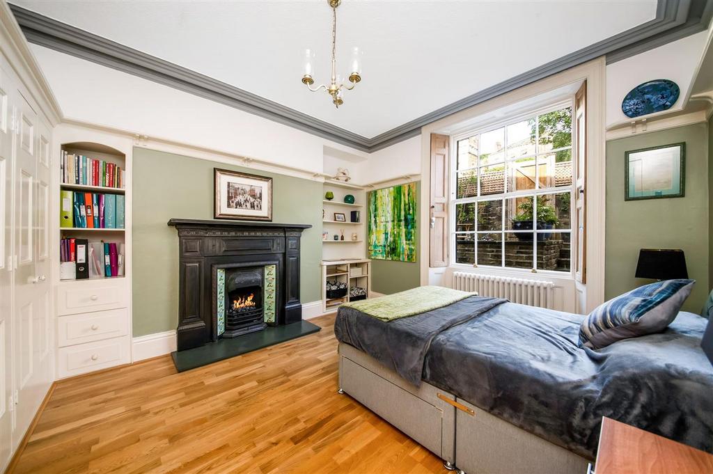 Second sitting room
