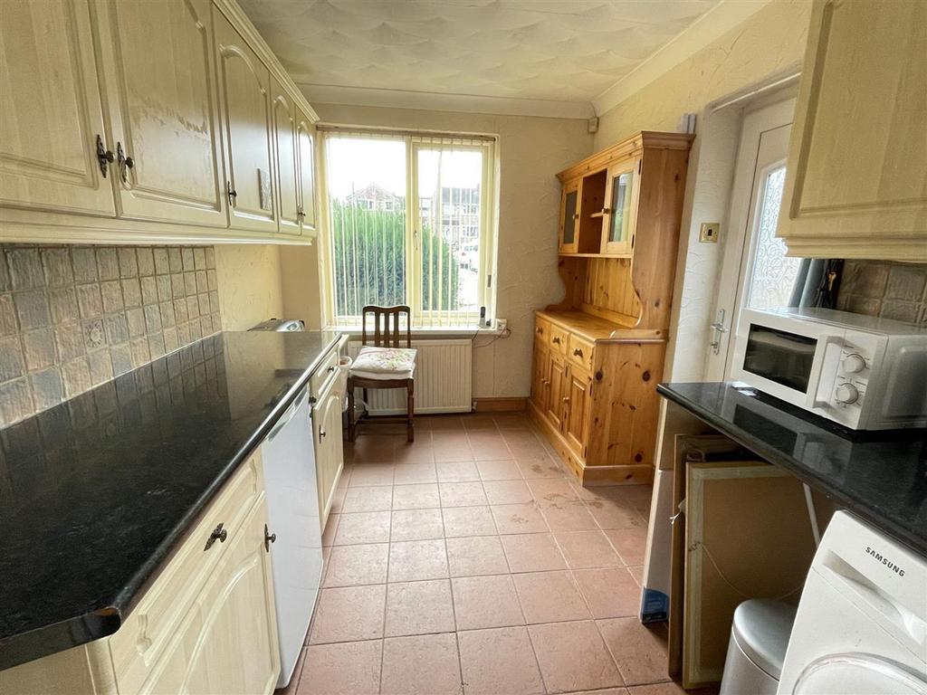 Beech Avenue, Silkstone Common 2 bed semidetached bungalow for sale