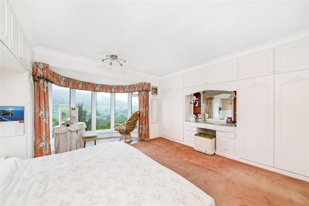Bedroom three / garden room