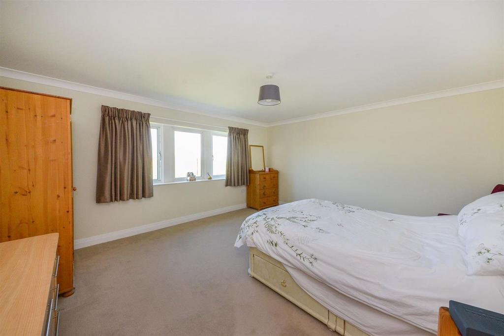 BED 3.jpg