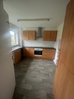 2 bedroom ground floor flat to rent, Helmsdale, Swindon SN25