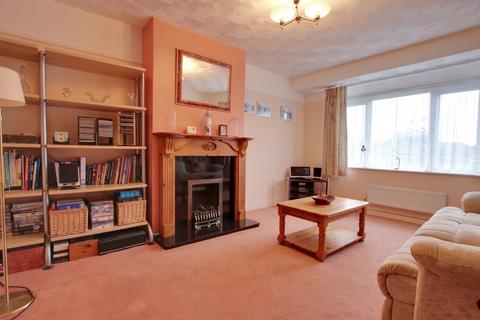 8 Abbots Way, Fareham, PO15 5BX