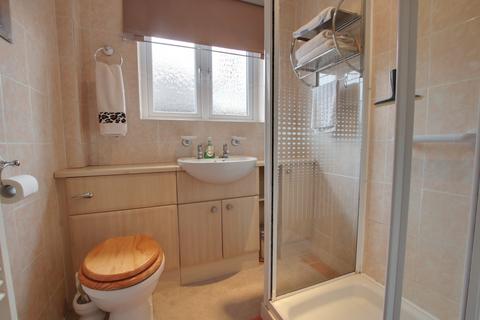 8 Abbots Way, Fareham, PO15 5BX