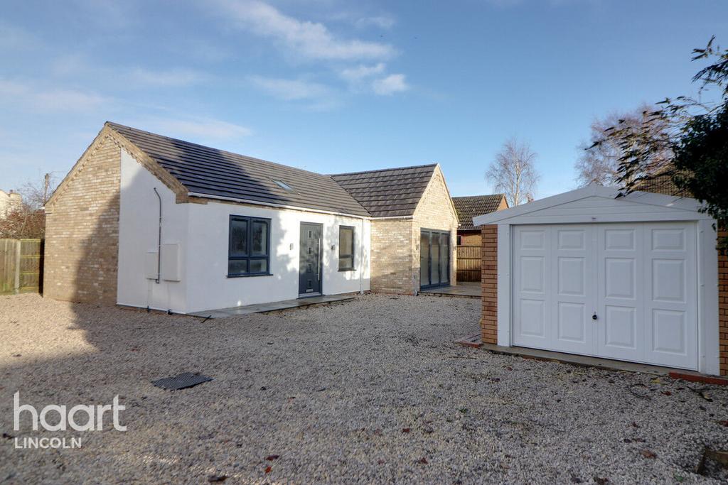 Silver Rise, Bardney 2 bed detached bungalow for sale £250,000