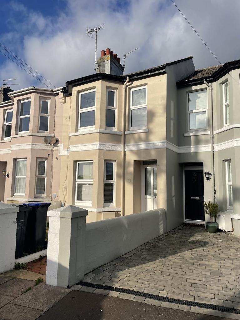 89 Kingsland Road, Worthing, BN14 9EE 3 bed house to rent £1,550 pcm