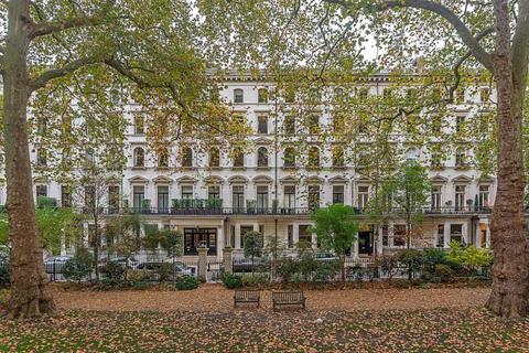 5 bedroom maisonette for sale, Ennismore Gardens, Knightsbridge, London, SW7