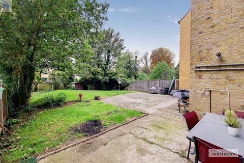 3 bedroom flat for sale - Christchurch Road, Tulse HIll, London, SW2