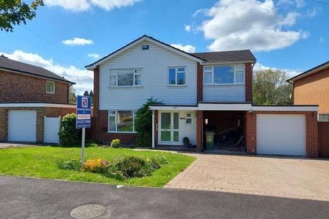 24 Harecroft, Fetcham, Leatherhead, KT22 9NS