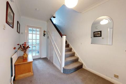 24 Harecroft, Fetcham, Leatherhead, KT22 9NS