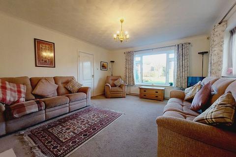 24 Harecroft, Fetcham, Leatherhead, KT22 9NS