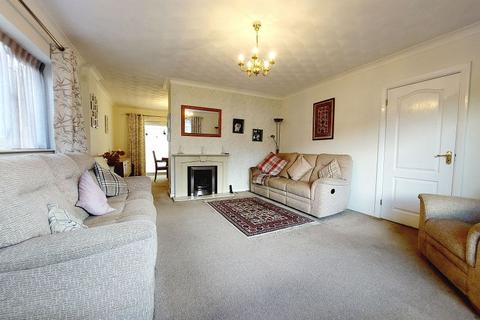 24 Harecroft, Fetcham, Leatherhead, KT22 9NS