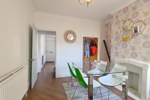 2 bedroom terraced house to rent, Victoria Street, Dunstable, LU6