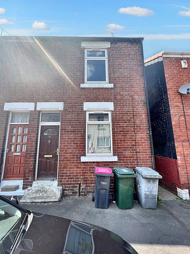 North Street, Rawmarsh S62 2 bed end of terrace house £650 pcm (£150 pw)