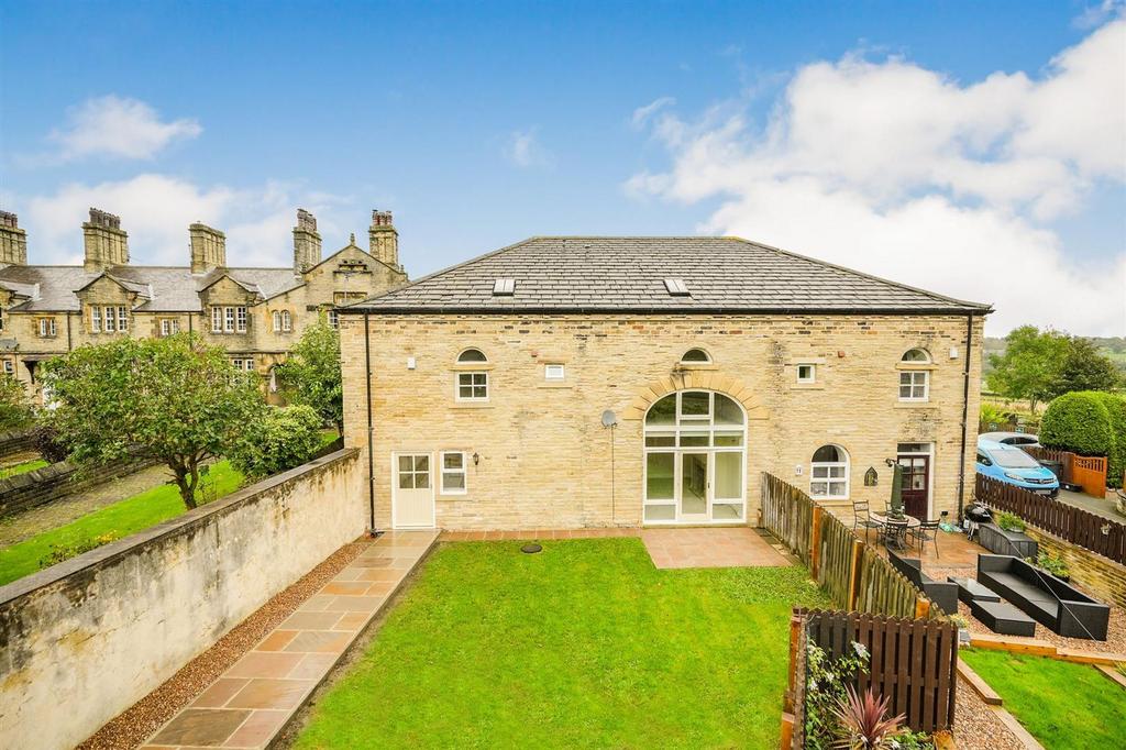 Pear Tree Close, Lightcliffe, HX3 4 bed semidetached house for sale