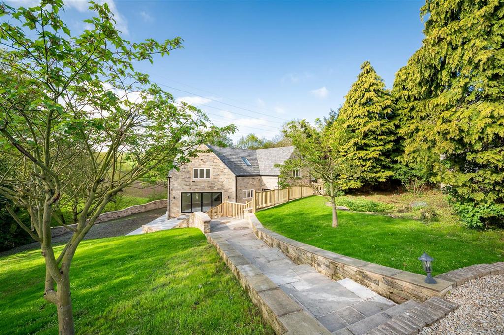 Briestfield Road, Briestfield, WF12 4 bed detached house for sale £