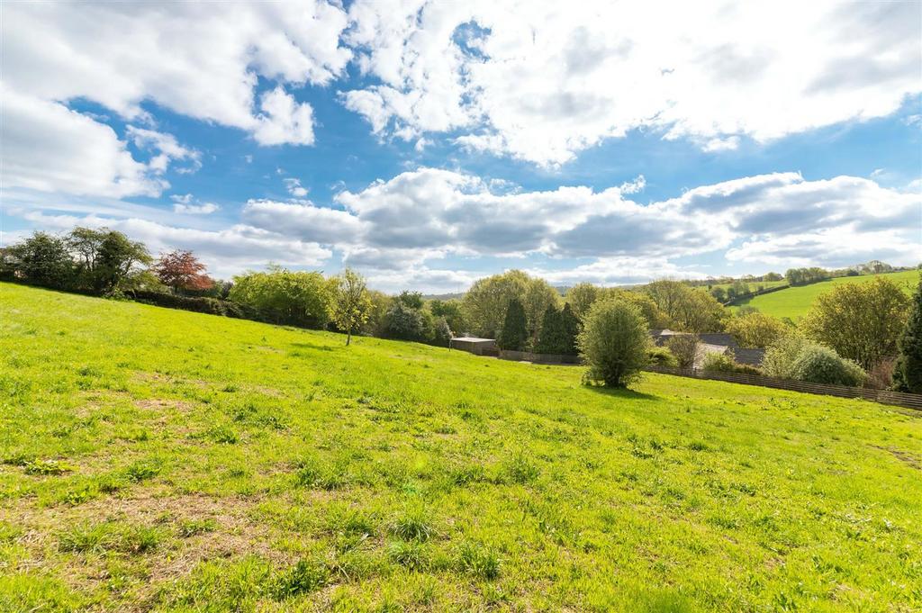 Briestfield Road, Briestfield, WF12 4 bed detached house for sale £
