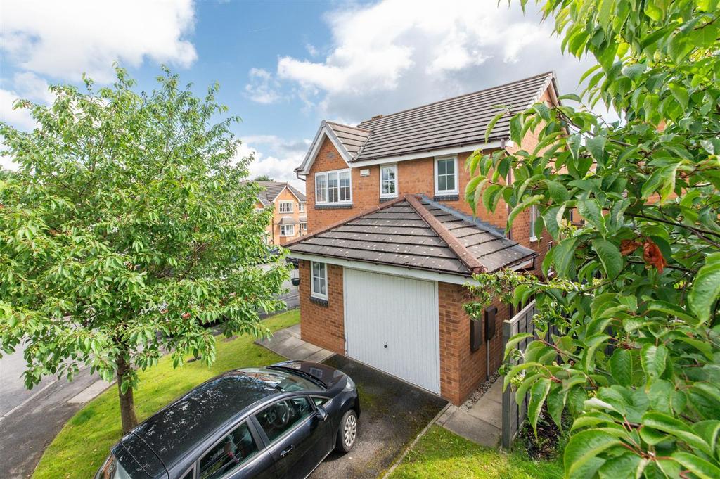 All Saints Close, Clayton West, HD8 3 bed detached house for sale £