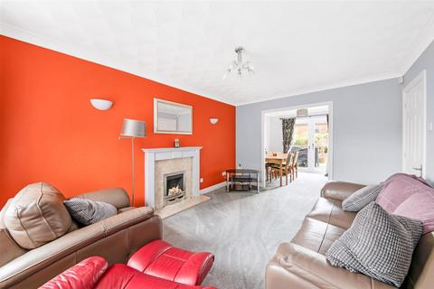 14 All Saints Close, Clayton West, Huddersfield, HD8 9TS