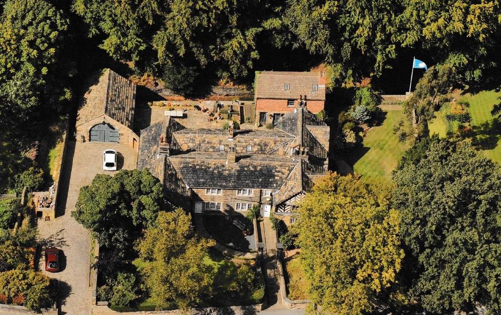 Hopton Hall Lane, Mirfield, WF14 6 bed detached house for sale £1,150,000