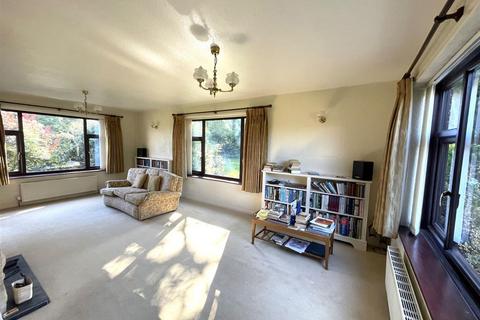 4 bedroom detached house for sale, The Coppice House, Thornhill Drive, Walton