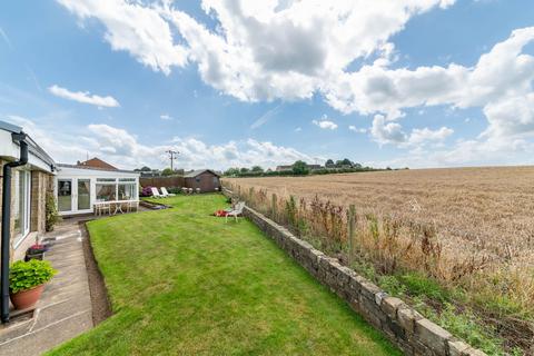 2 bedroom detached bungalow for sale - Meadow View, Town End Lane, Lepton, HD8