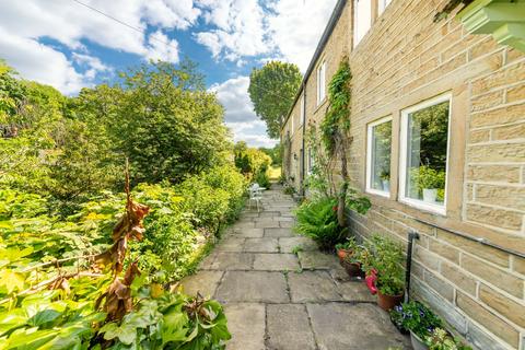 4 bedroom cottage for sale, Kirk House, Low Town, Kirkburton, HD8
