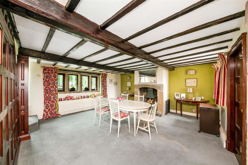 Dining Room / Hallway