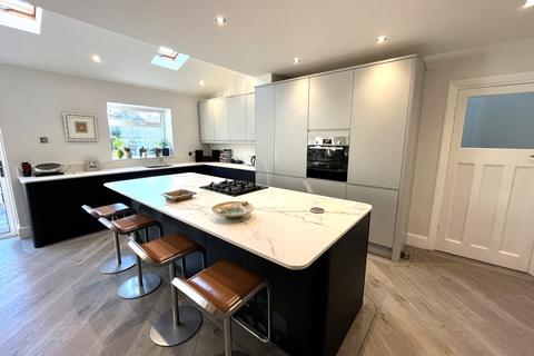 399 Barnsley Road, Wakefield, WF2 6BG
