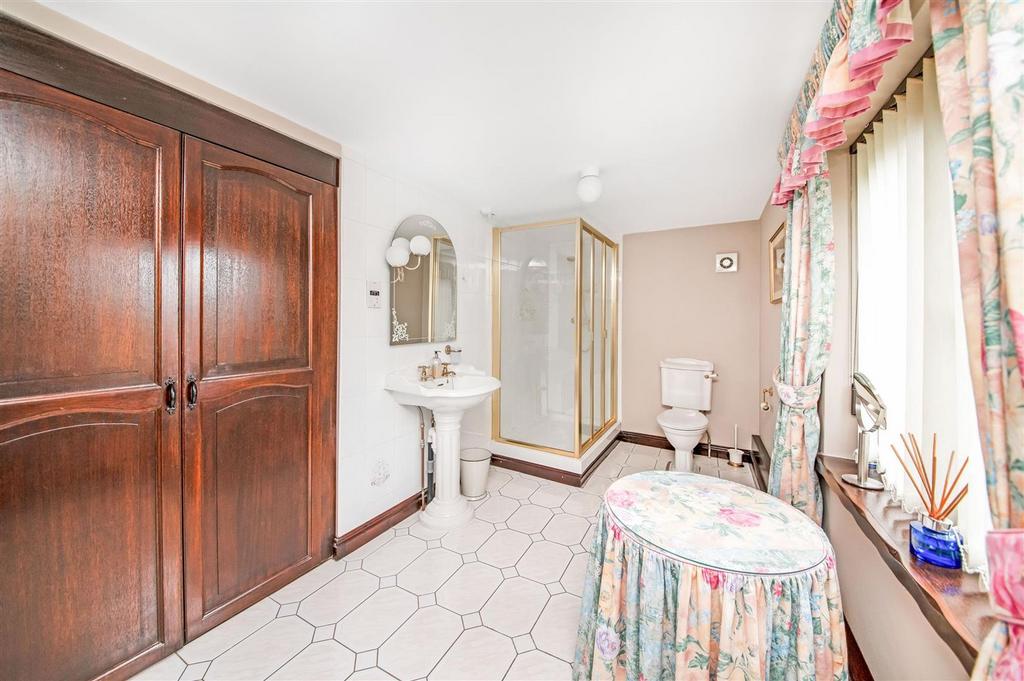 En suite shower room