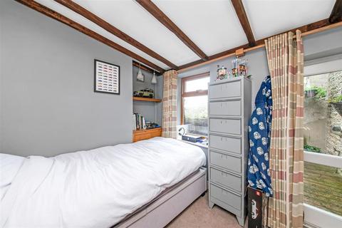 3 bedroom cottage for sale, High Street, Clayton West, HD8