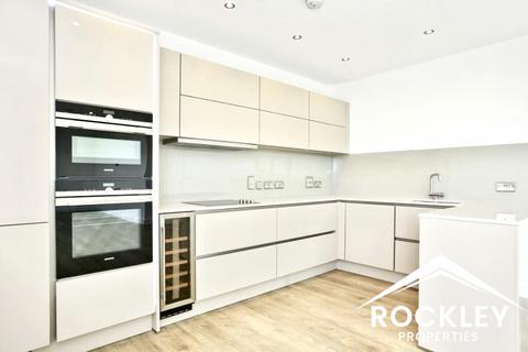 2 bedroom flat to rent, Abercrombie Road, Stratford E20