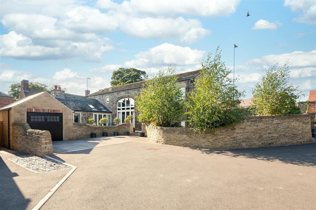 The big barn, hoyland manor