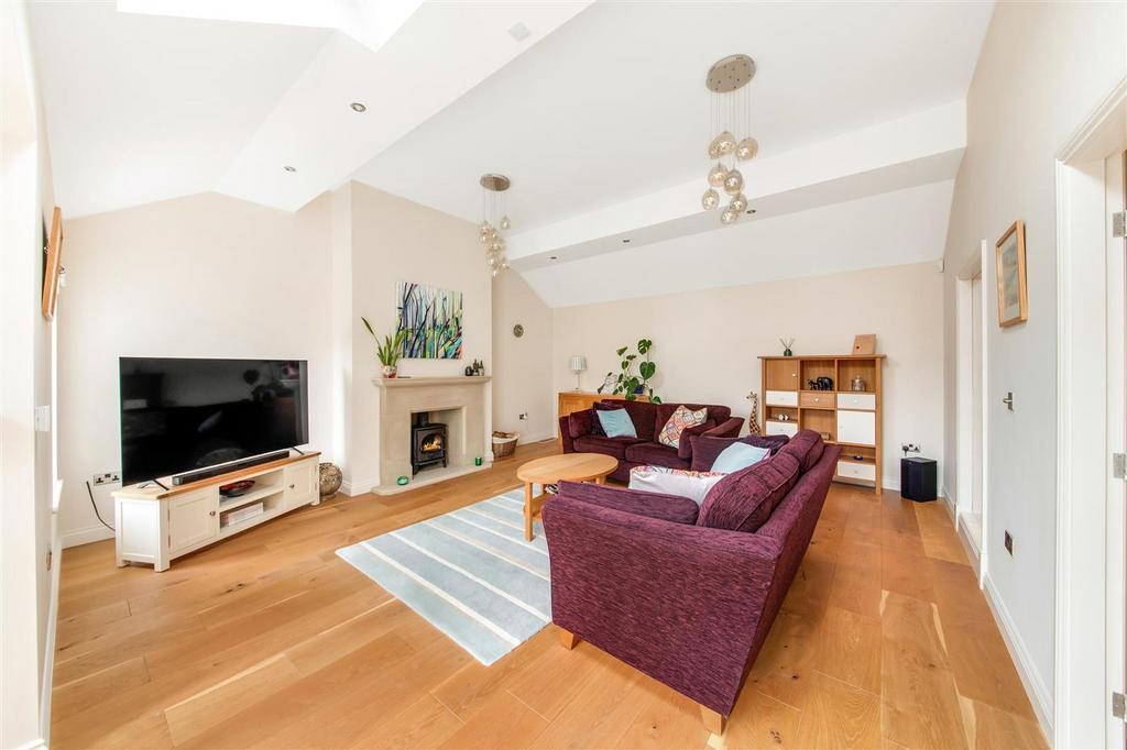 Second sitting room