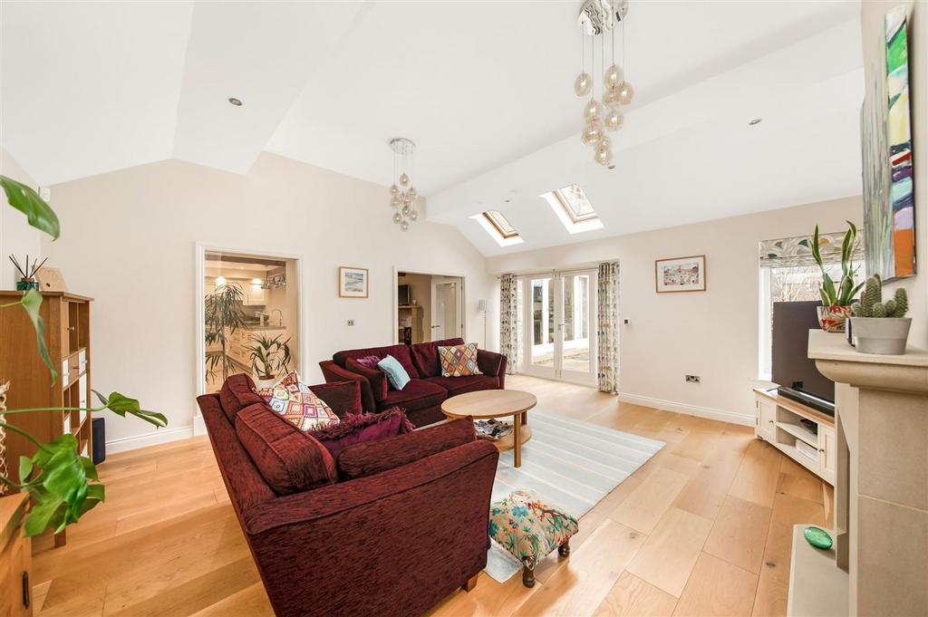 Second sitting room