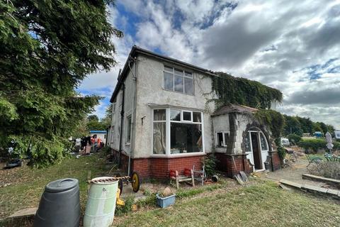 3 bedroom semi-detached house for sale - Carr Mount, Kirkheaton, HD5