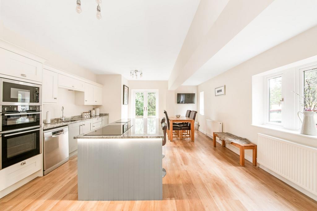 Dining kitchen 3