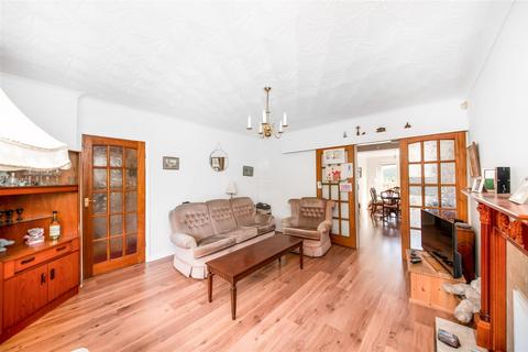 3 bedroom detached bungalow for sale, Carr Grove, Deepcar, S36