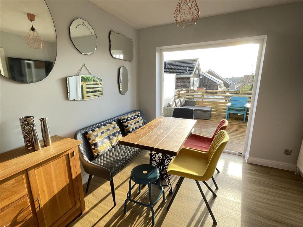 Toll Bar Close, Oxspring 4 bed detached house for sale £400,000