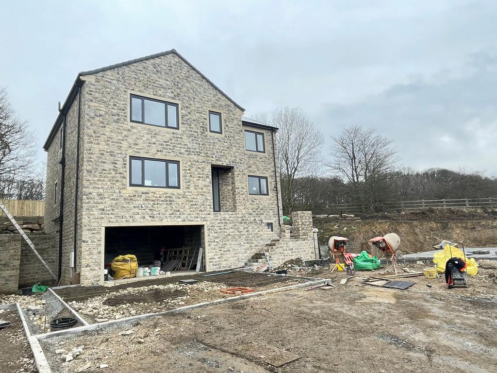 Starling Court, Keresforth Hall Road, Dodworth 5 bed detached house for sale £625,000