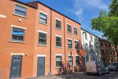 4 bedroom flat to rent, Flat 2, 254 North Sherwood Street, Nottingham, NG1 4EN