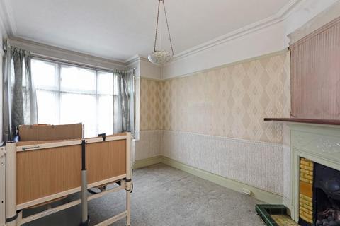 4 Derwent Road, London, W5 4TN