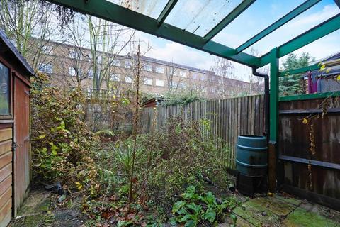 4 Derwent Road, London, W5 4TN