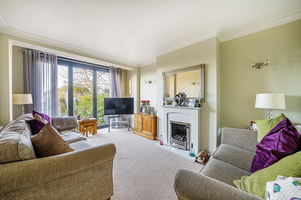 London Road, Ewell, KT17 4 bed semidetached house for sale £700,000