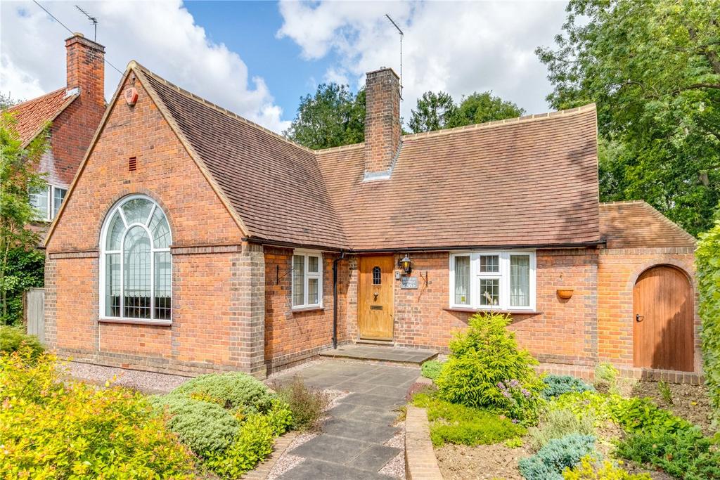 Bridge Road, Welwyn Garden City, Hertfordshire, AL8 2 bed detached