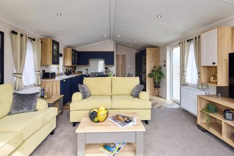 2 bedroom lodge for sale - Springwood Holiday Park