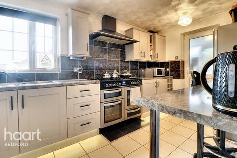 4 bedroom detached house for sale, 2 Meadowsweet Drive, Bedford MK42 0RG