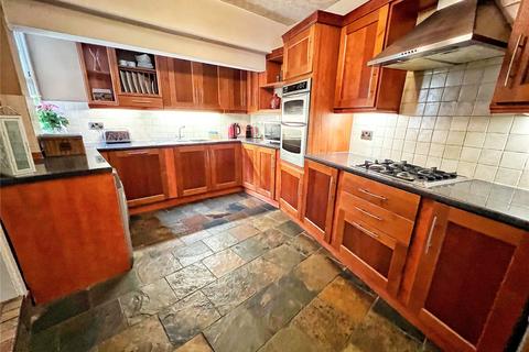 4 bedroom terraced house for sale, Stamford Road, Mossley, OL5