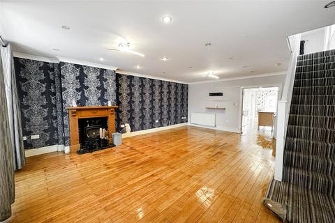 4 bedroom end of terrace house for sale, Beaconsfield Road, Wick, Littlehampton