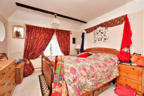42 Tillingdown Hill, Caterham, CR3 6QL